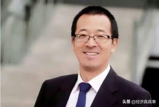 他在互聯網賣課，每節課35元費用，如今身價360億
