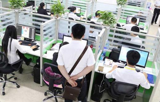 創立電商代運營公司，他對人才進行培訓，實戰運營很成功