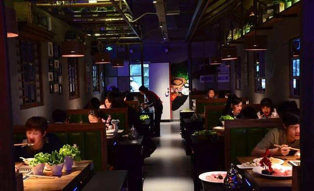 火鍋店老板最頭疼的問題：沒生意、顧客少！營銷技巧是生存的關鍵