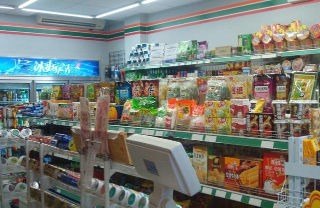 小地方的便利店，月收入高達20萬！現在做生意都這么容易嗎？