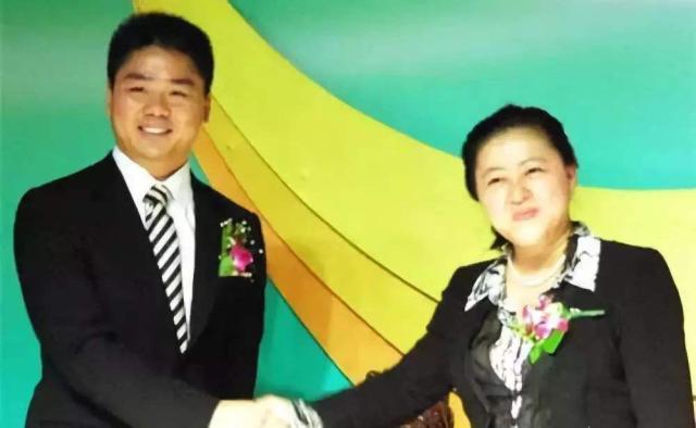 網易丁磊：“她”和我一起扛過人生低谷，兩年后我成為中國首富