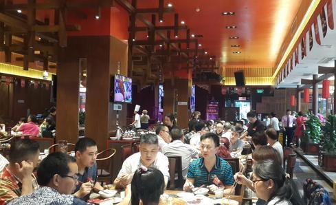 火鍋店老板只用兩招，在短短一月內收回開業成本，生意火爆
