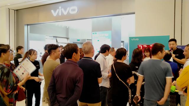 vivo用藝術給大家上了一課？又曝出一個顏值炸裂的線下體驗店