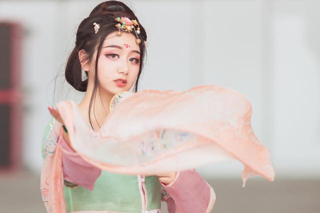 真正能成功的人，靠的不是背景，也不是人脈，而是這3樣東西