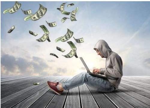 給大家說幾個在家賺錢月入過萬的項目？不吭不騙