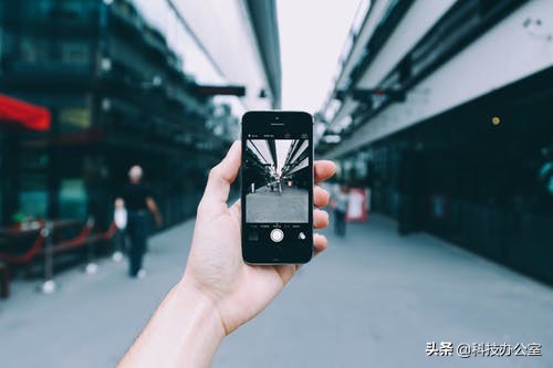 原來手機也可以進行視頻剪輯，功能很強大，不知道好可惜！