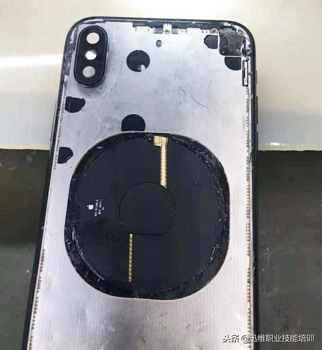 iPhone X后蓋玻璃摔碎了能單獨更換嗎？想知道就告訴你方法