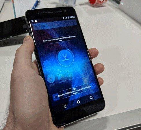 手機還能玩投影？內置投影儀的手機——Moviphone