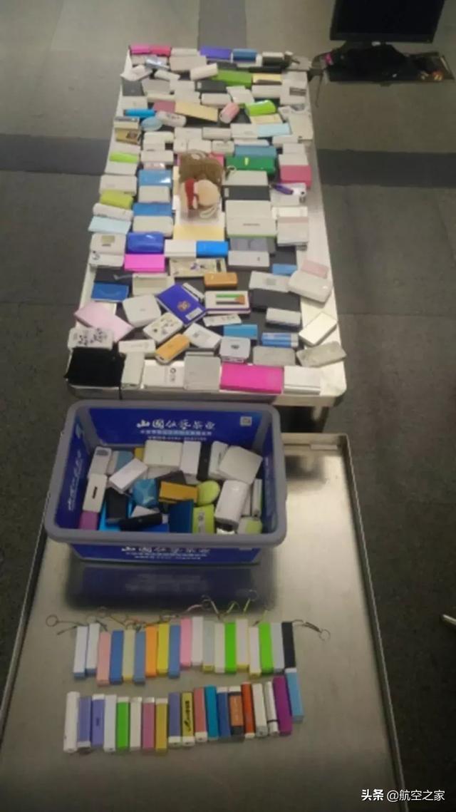 什么樣的充電寶可以帶上飛機？容量小于2萬毫安時，電壓小于5V