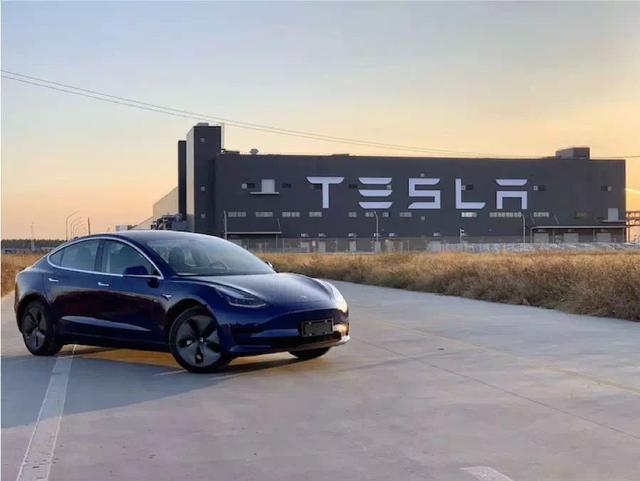 創業板大跌1.45%！A股成交量破萬億！現在還是“上車”機會嗎？