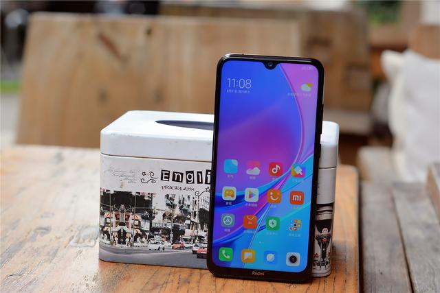 誰說百元機是電子垃圾，這三款百元機，吃雞無壓力