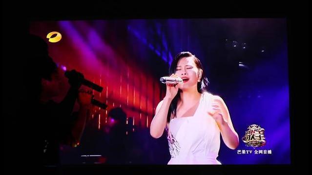 目前最好用的家用投影儀，性能僅次于小米，極米Z6憑實力取勝