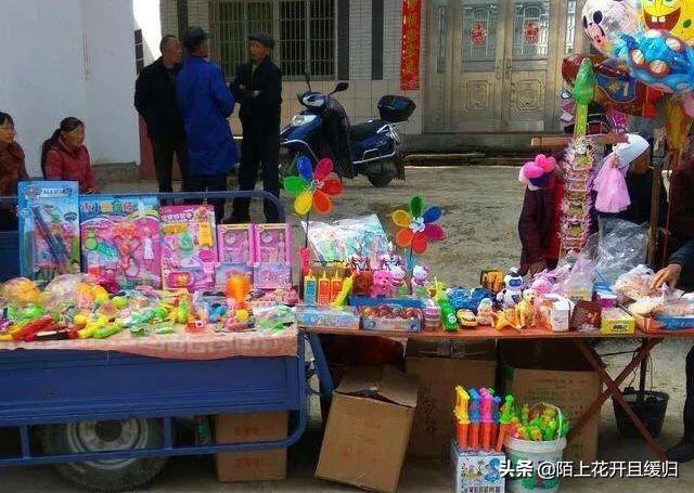 農村冬天集市擺地攤賣什么賺錢？這幾類商品是個好選擇！