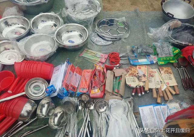 農村冬天集市擺地攤賣什么賺錢？這幾類商品是個好選擇！