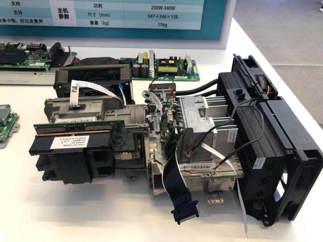 激光電視里面是“啥樣”？海信拆了一臺，濃縮就是精華