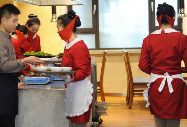 大學生開店成功創業，一年下來能賺小百萬