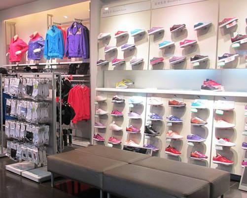 大學生自主創業，連開三家體育用品專賣店