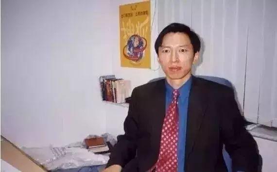6年未盈利，跌到只剩4億美元，搜狐窮得只剩下樓了