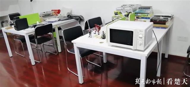 厲害！“95”后大學生自主創業，每月收入近十萬