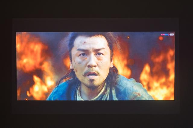 躺在家里體驗4K HDR投影？明基TK800M初體驗