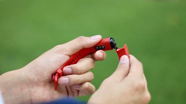 華為手環4正式發布：USB充電+全天候健康監測，你的腕上健康管家