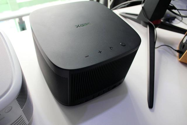 高端家用投影哪家強？極米H3 VS 堅果J9 對比分析評測