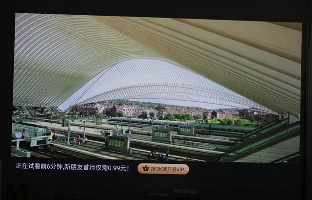 高端家用投影哪家強？極米H3 VS 堅果J9 對比分析評測