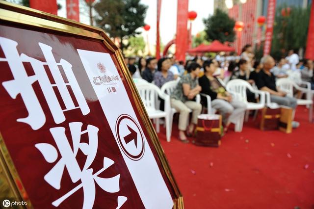實例：教你制作一款非?；鸬某楠勑〕绦?</noscript