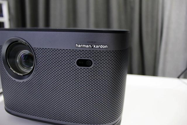 高端家用投影哪家強？極米H3 VS 堅果J9 對比分析評測