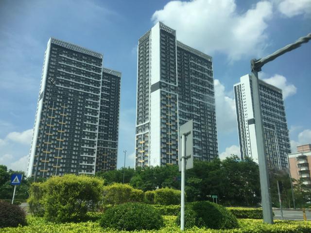 “是租金把我們干倒了！”實體店慢慢倒閉的原因，租金還是電商？