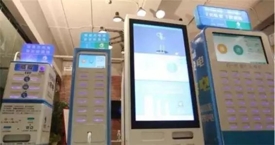 2017年的共享充電寶年終盤點——還有幾家坐等王思聰吃翔？