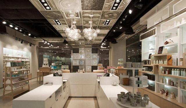 化妝品店的經營攻略，教你三招，讓顧客主動進店消費