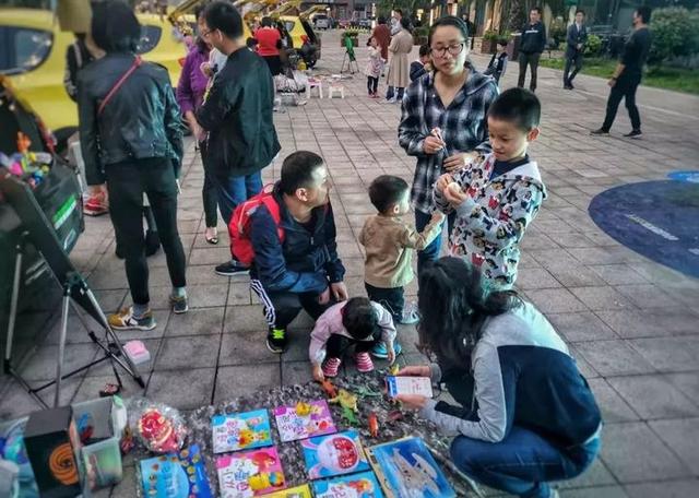 創意集市 孩子用這樣的方式過有愛的周末