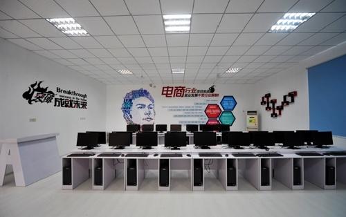 拼多多無貨源店群，店鋪運營步驟分享，月入2萬并不難