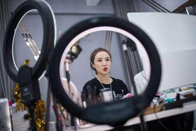 是一陣風還是一個“風口”？直播帶貨浪潮兇猛，人人直播時代到來