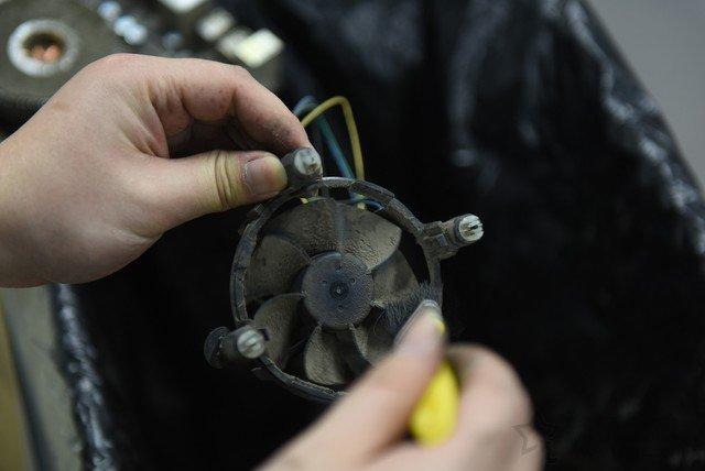 電腦清灰教程：電腦主機怎么清理灰塵？臺式電腦主機清理灰塵教學