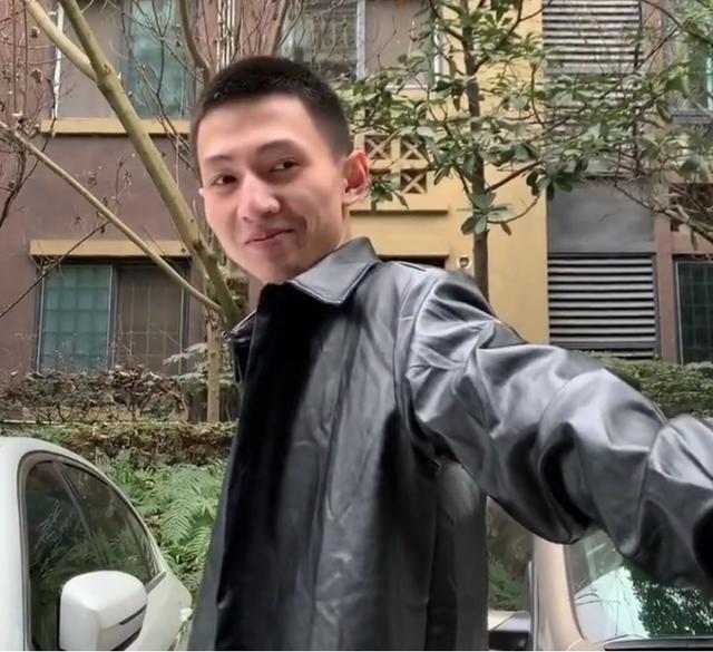 “精神小伙”方言說唱，全網粉絲收獲385.5萬，這3個技巧新手必看