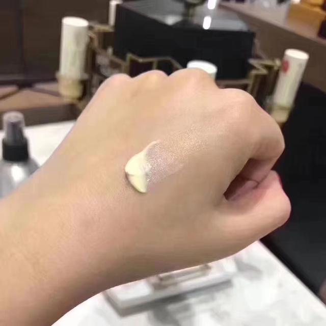 KIEHL'S科顏氏牛油果眼霜真的好用嗎——還你一雙明眸
