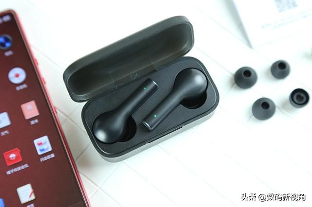 老羅帶貨系列的QCY T5S無線藍牙耳機，不賺錢，只為交個朋友
