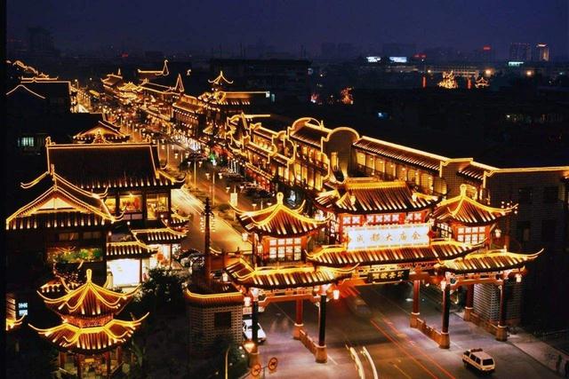 “地攤經濟”要被開放了？兩月內讓8萬人不再失業，說明了什么？
