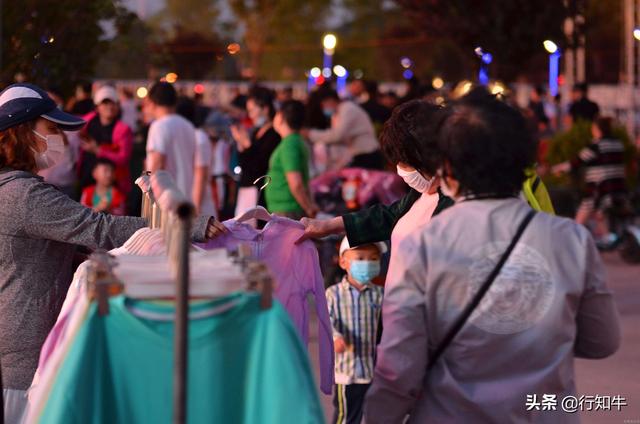十元地攤暴利產品大全，跑江湖就靠它們了，你知道有幾種？