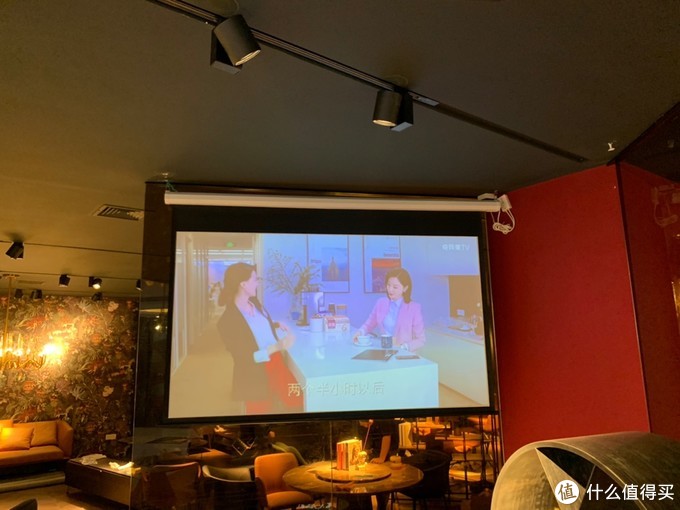 關于短焦 or 中長焦幕布的選購雜談——附不同幕布對比