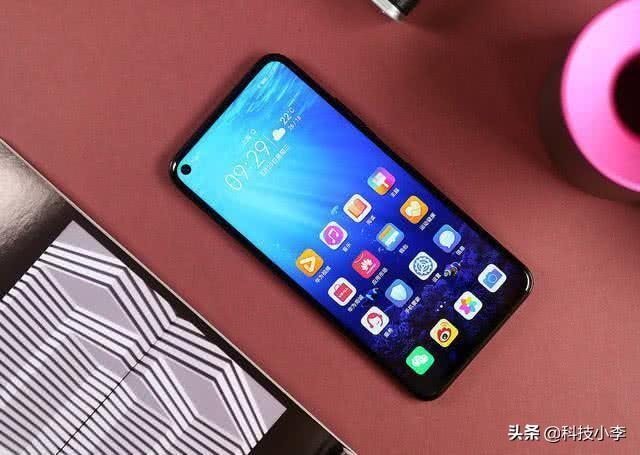同為3199元，華為Mate20與榮耀20 Pro，哪一款更值得入手？