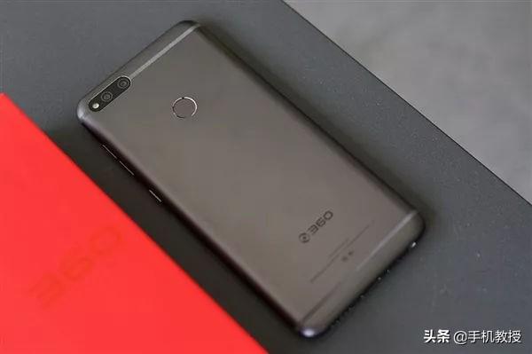 什么樣的手機適合長輩？這4款性價比超高的手機評價最高！