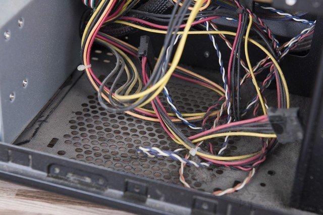 電腦清灰教程：電腦主機怎么清理灰塵？臺式電腦主機清理灰塵教學