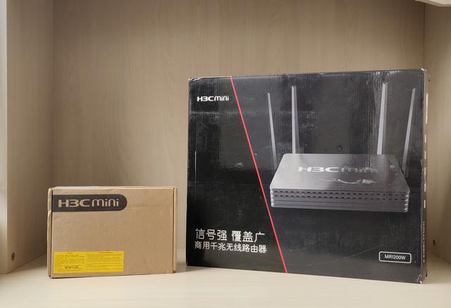 弱電箱網口不夠用，用華三8口千兆交換機搞定