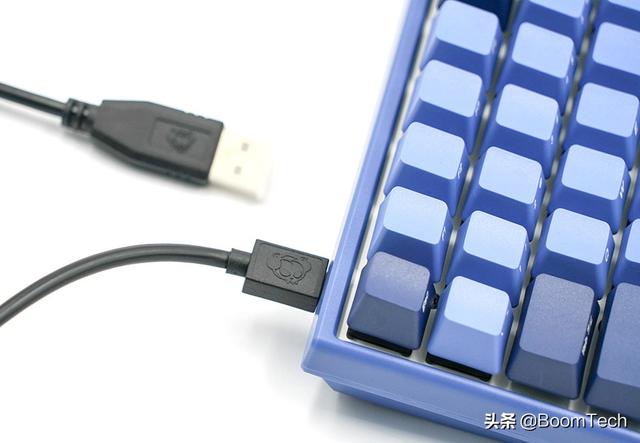 桌面上的海岸線 AKKO 3084SP海洋之星機械鍵盤開箱體驗