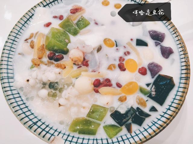 擺地攤再也不怕城管追，大家都躍躍欲試，賣什么更受歡迎呢？