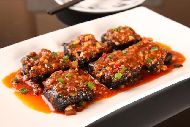 老饕張三：擺攤賣什么？超人氣夜市小吃，好吃到銷魂
