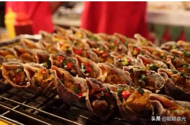 全國“地攤經濟”興起，這些火爆的夜市小吃，哪個才是你的最愛